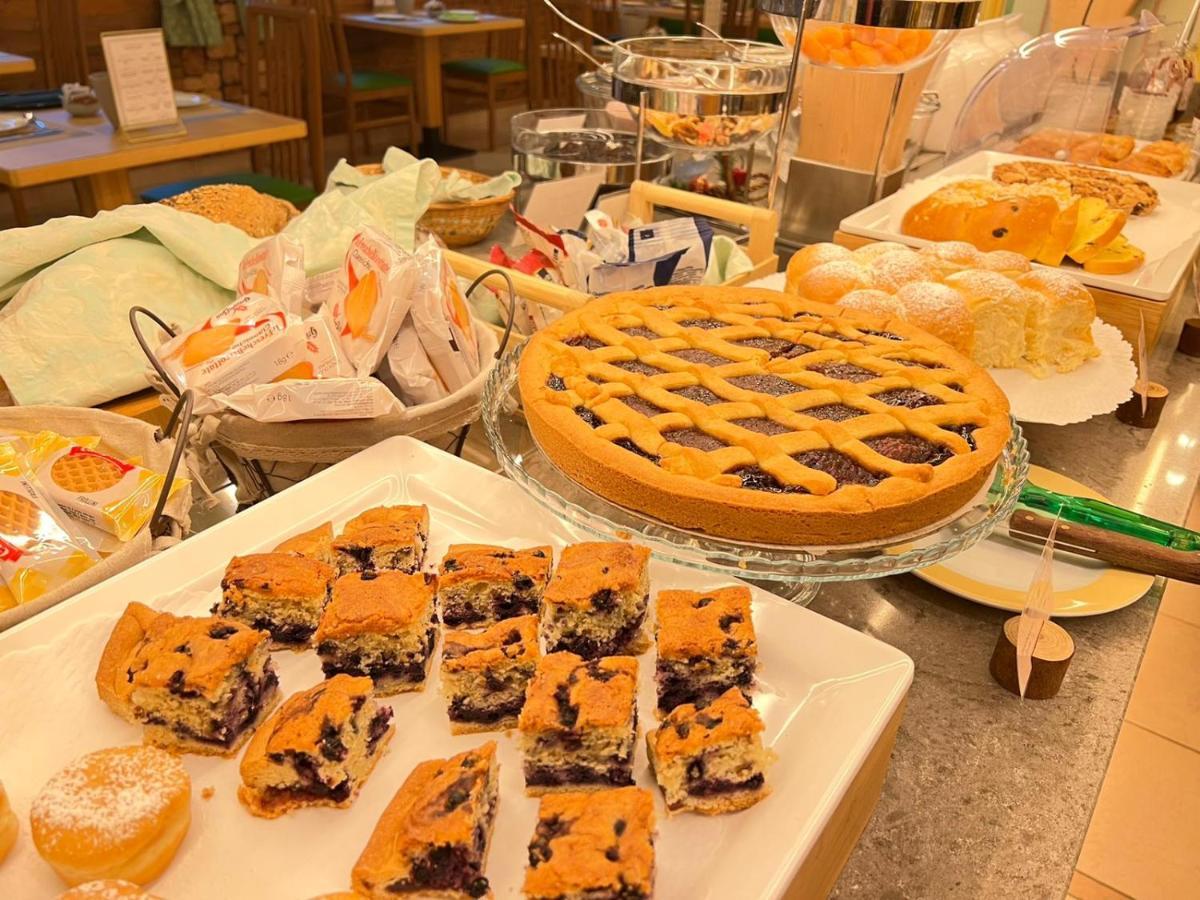 Alledolomiti Boutique Lake Hotel - Adults Friendly モルヴェーノ エクステリア 写真