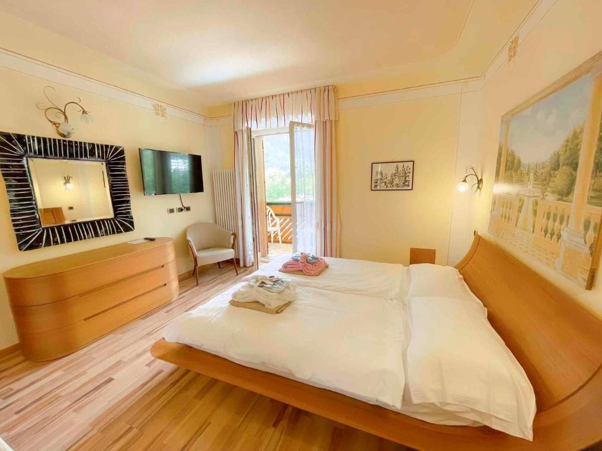 Alledolomiti Boutique Lake Hotel - Adults Friendly モルヴェーノ エクステリア 写真