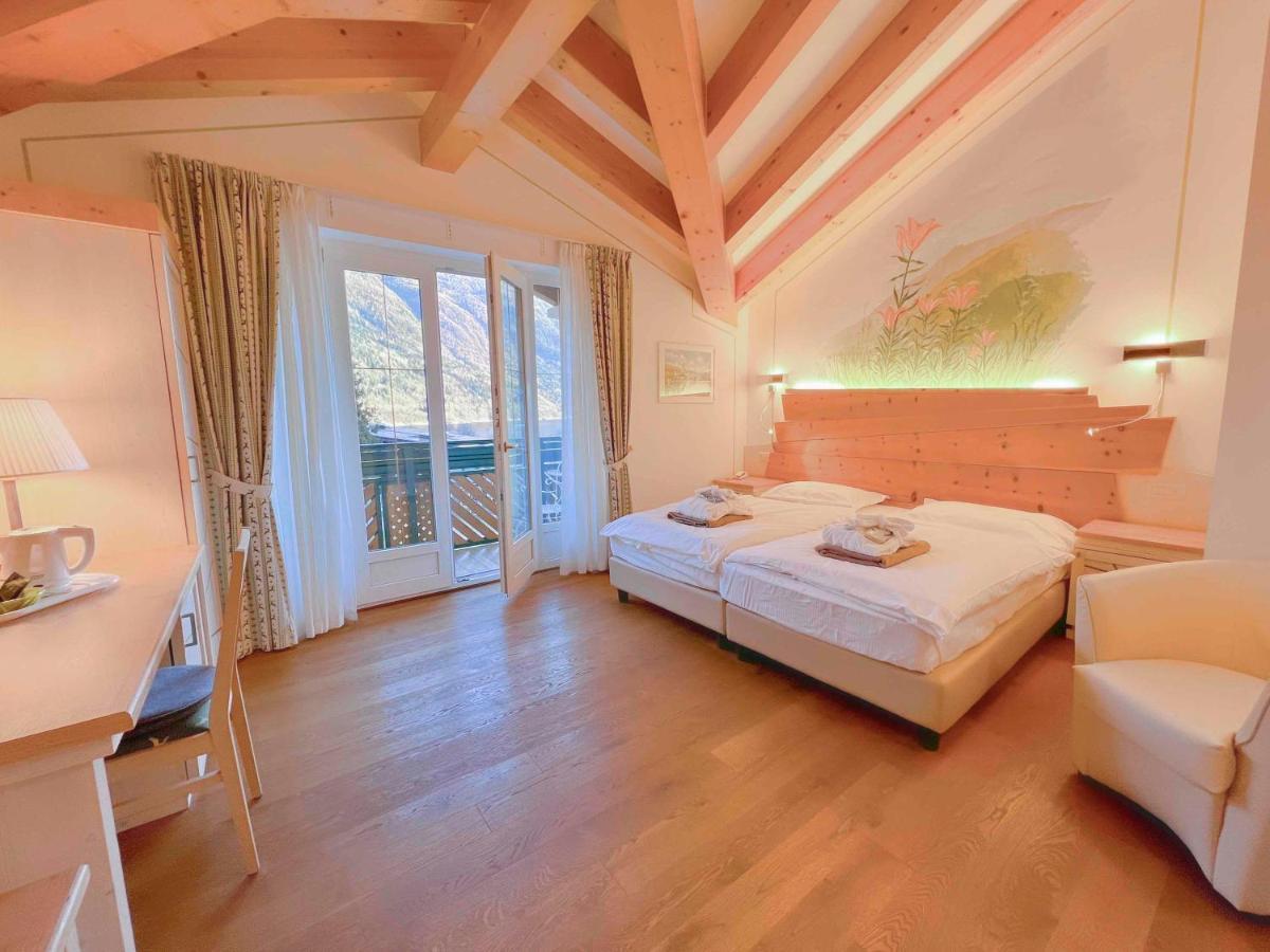 Alledolomiti Boutique Lake Hotel - Adults Friendly モルヴェーノ エクステリア 写真
