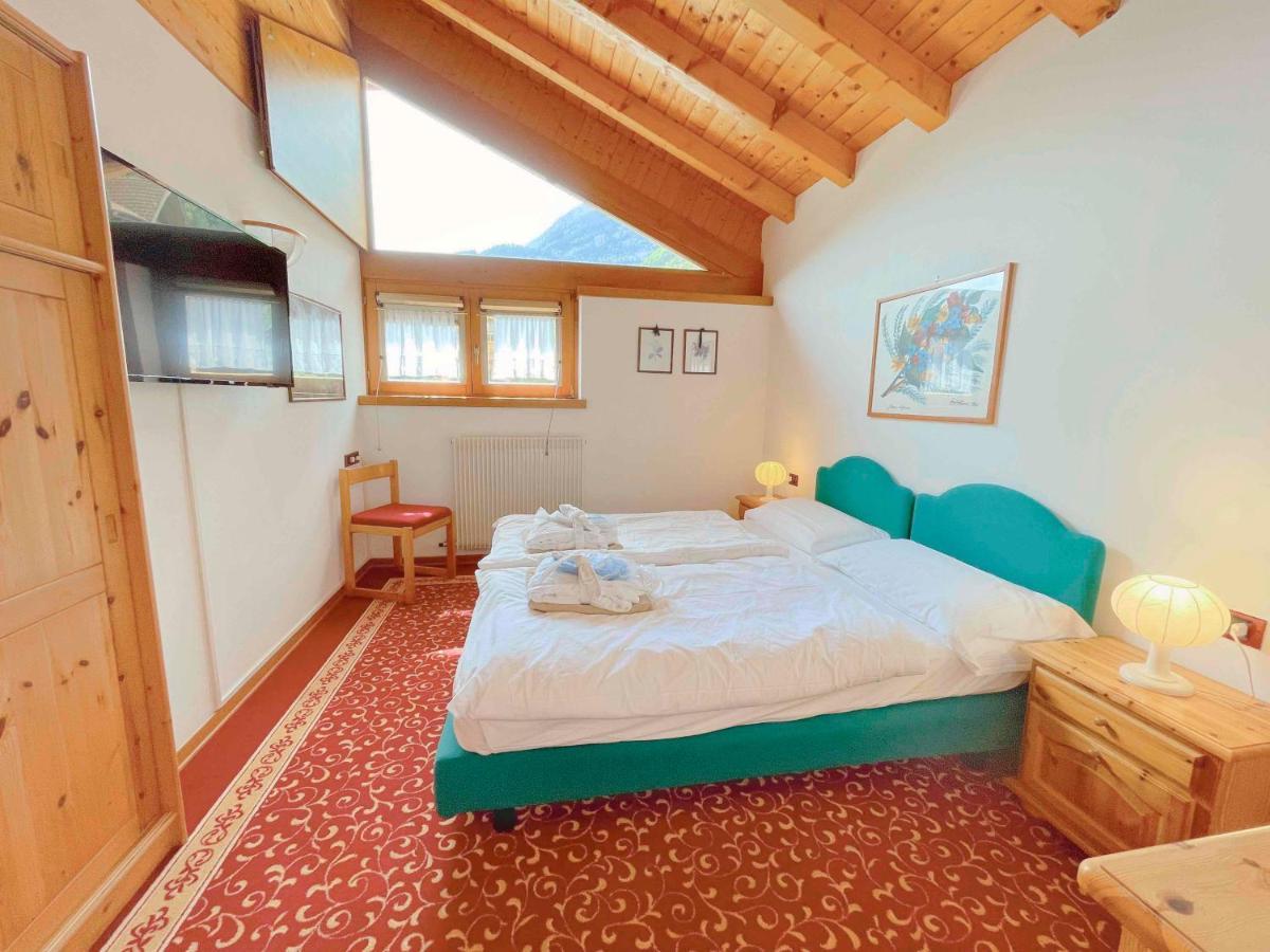 Alledolomiti Boutique Lake Hotel - Adults Friendly モルヴェーノ エクステリア 写真