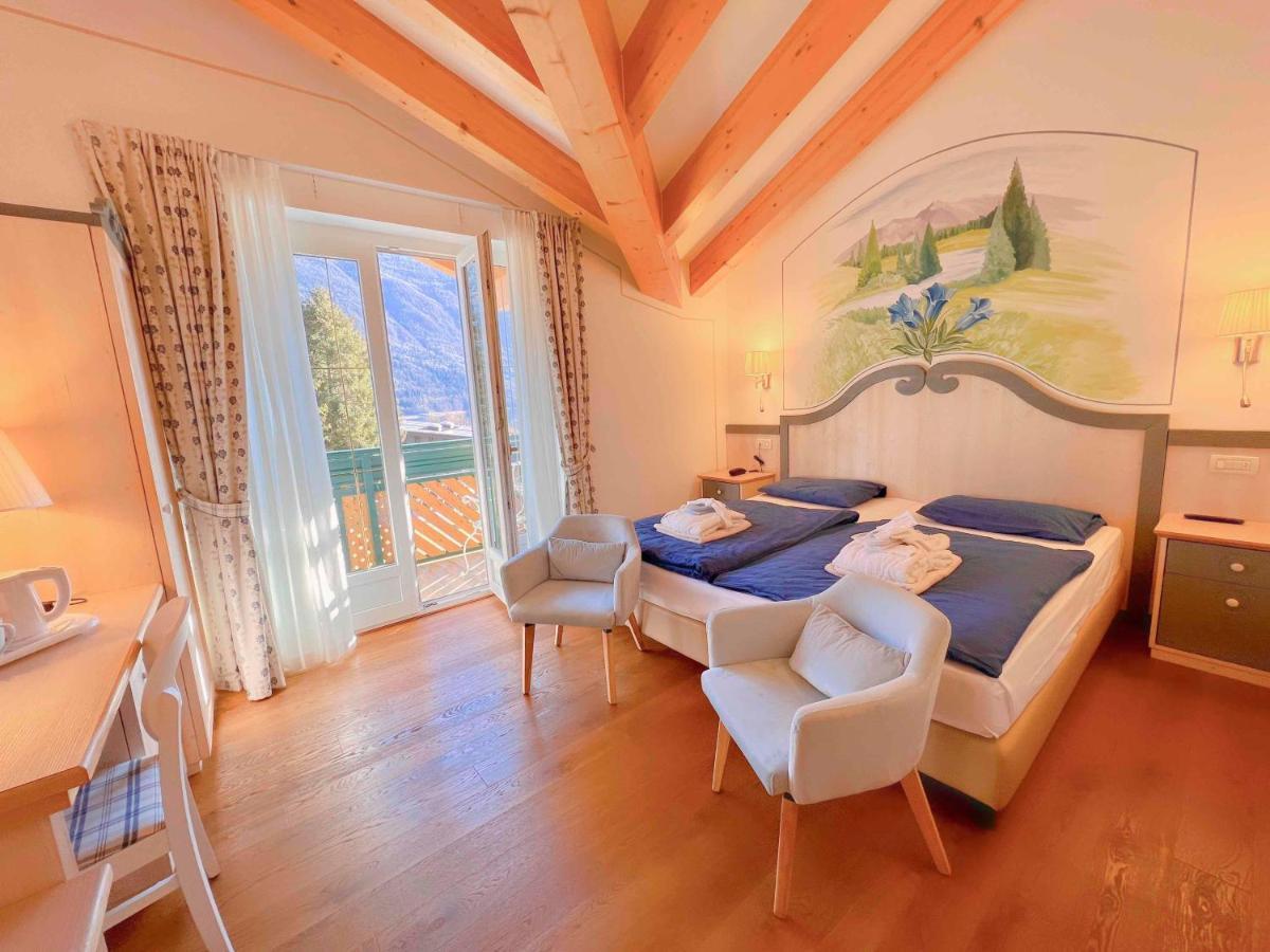 Alledolomiti Boutique Lake Hotel - Adults Friendly モルヴェーノ エクステリア 写真