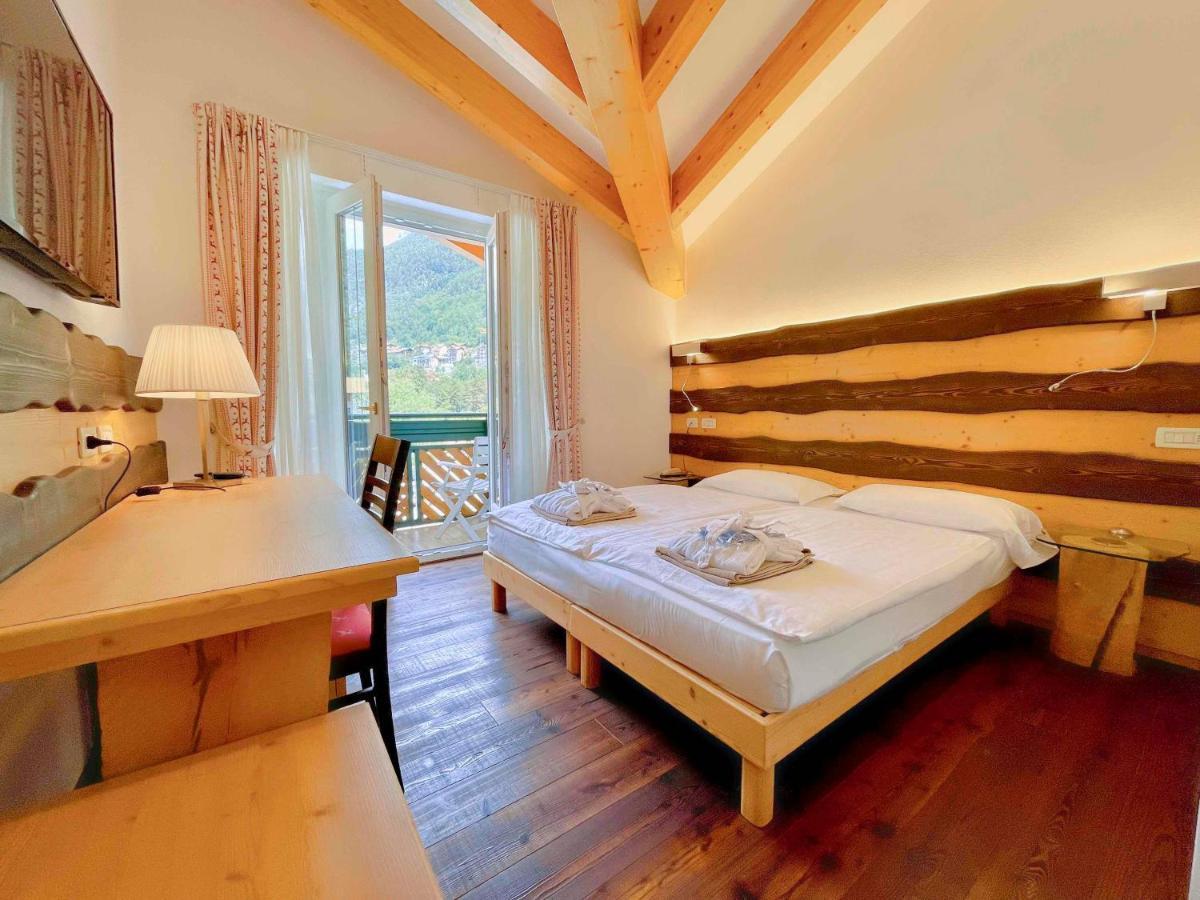 Alledolomiti Boutique Lake Hotel - Adults Friendly モルヴェーノ エクステリア 写真
