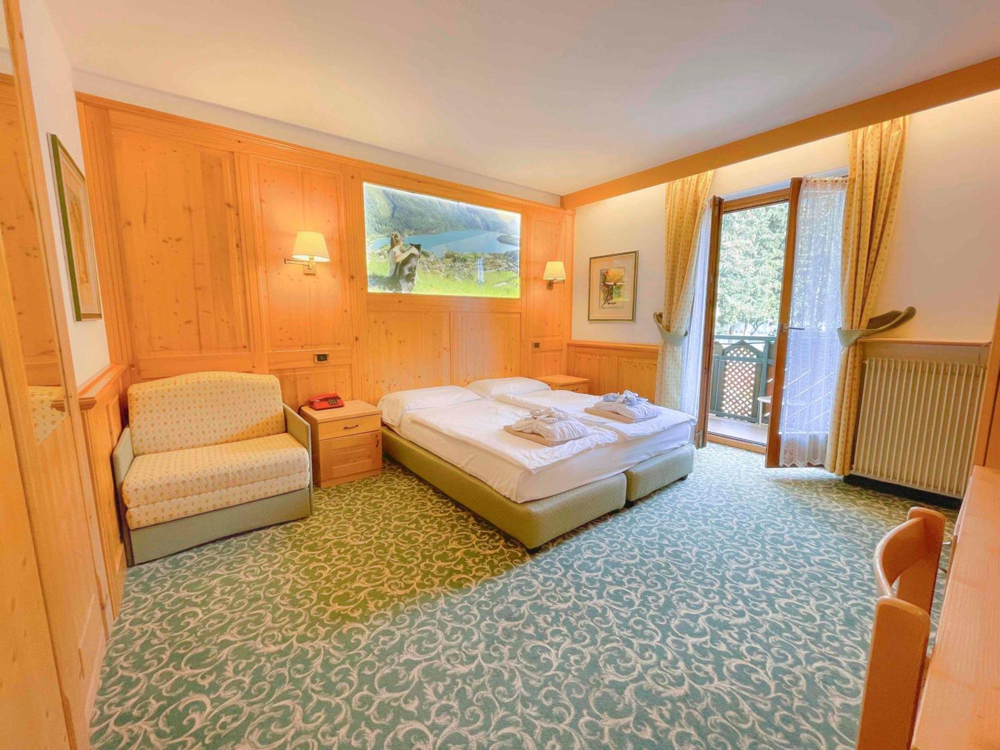 Alledolomiti Boutique Lake Hotel - Adults Friendly モルヴェーノ エクステリア 写真