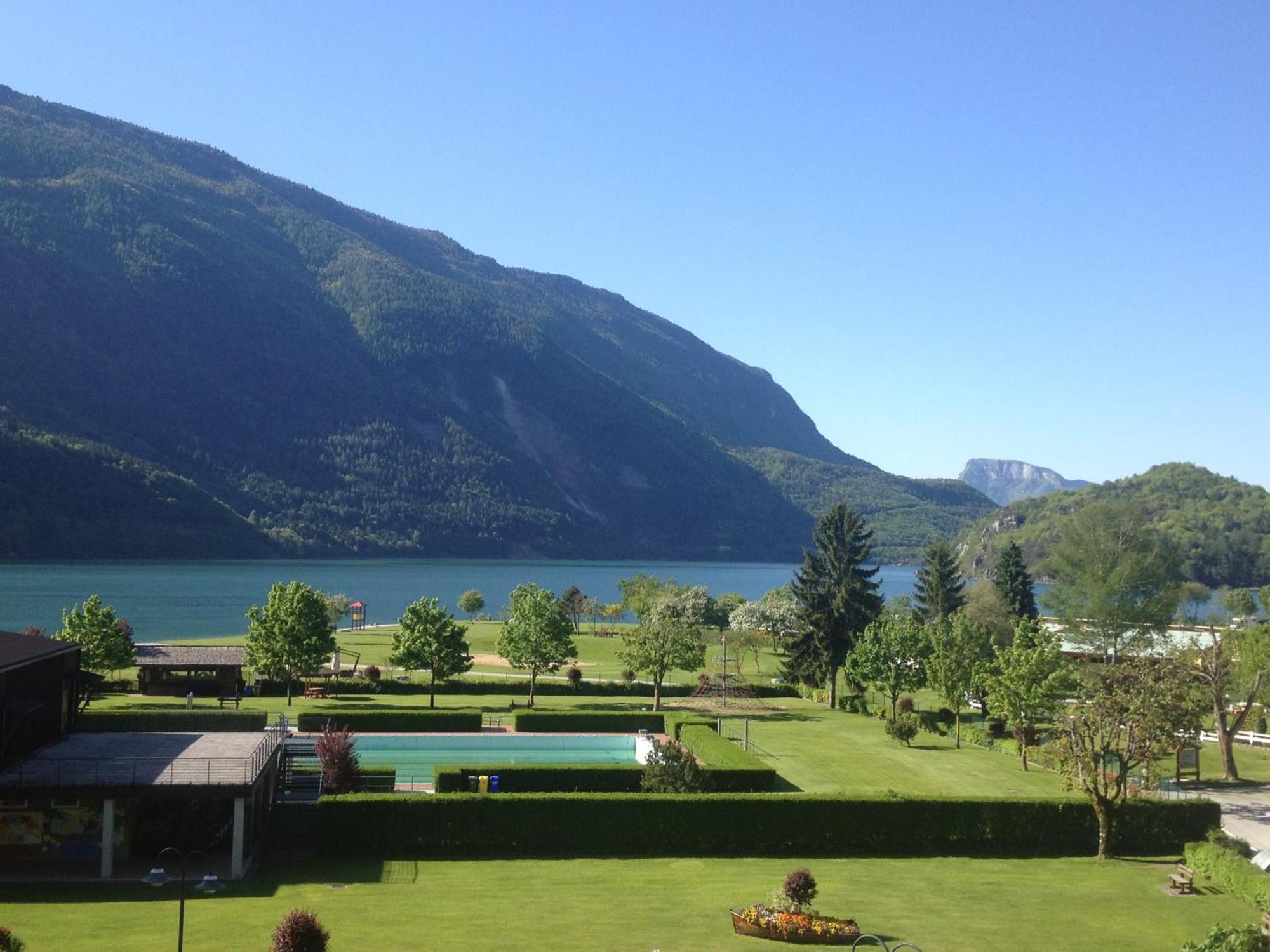 Alledolomiti Boutique Lake Hotel - Adults Friendly モルヴェーノ エクステリア 写真