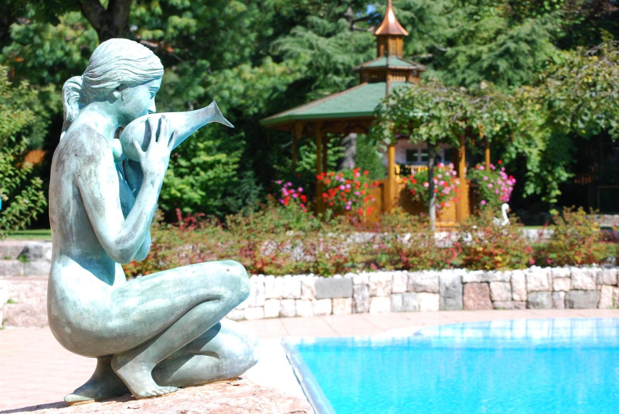 Alledolomiti Boutique Lake Hotel - Adults Friendly モルヴェーノ エクステリア 写真